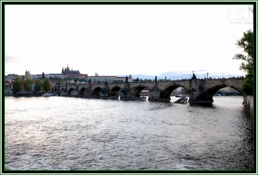 (2008.04.30-05.03.)Praha-144.jpg