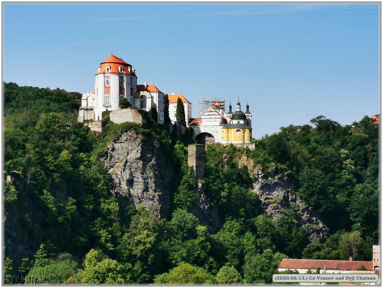 (2020.06.13.)Cz-Vranov_nad_Dyjí_Chateau-02.jpg