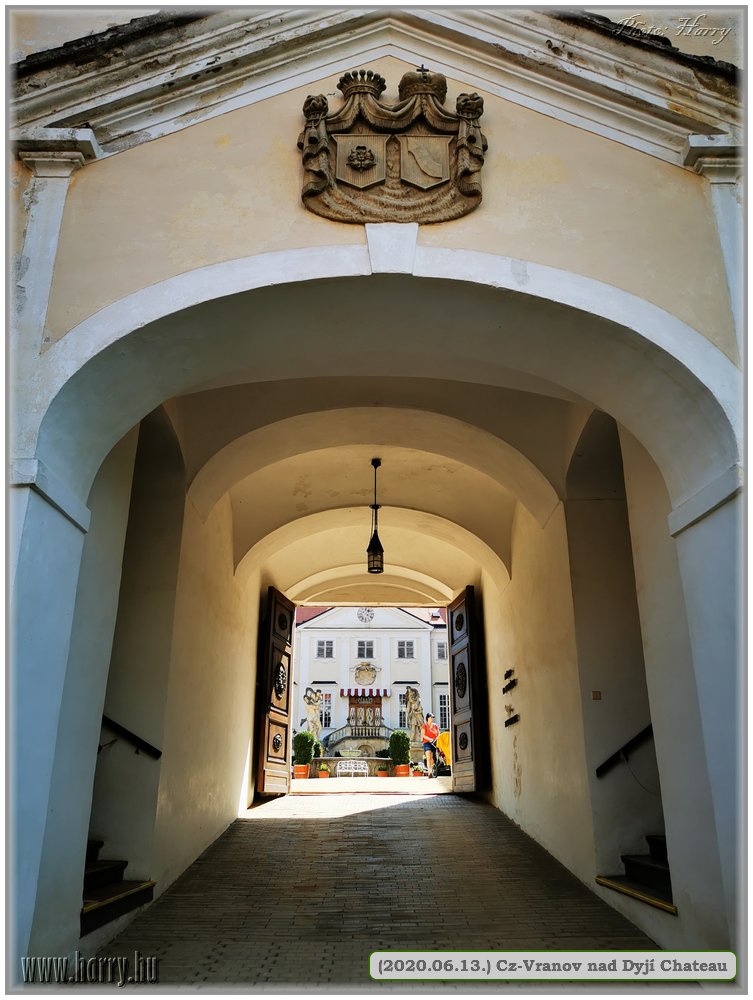 (2020.06.13.)Cz-Vranov_nad_Dyjí_Chateau-11.jpg