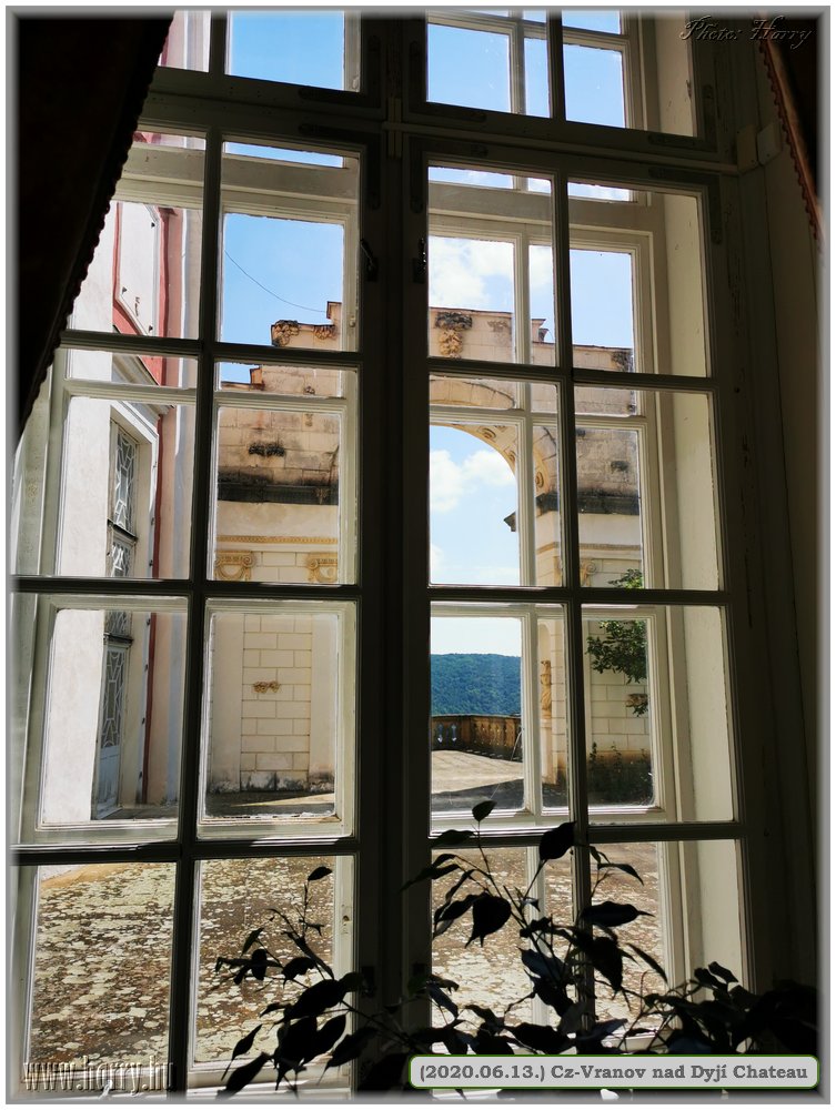 (2020.06.13.)Cz-Vranov_nad_Dyjí_Chateau-50.jpg