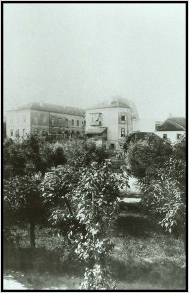1900-korul-fay a kert felol -2.jpg